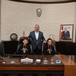 Başkan Aşgın koltuğunu minik başkanlara devretti