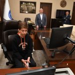 Başkan Aşgın koltuğunu minik başkanlara devretti