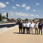 Başkan Aşgın Çöplü Caddesi'nde asfalt serimini inceledi