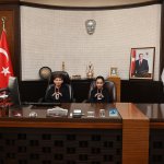 Başkan Aşgın koltuğunu minik başkanlara devretti