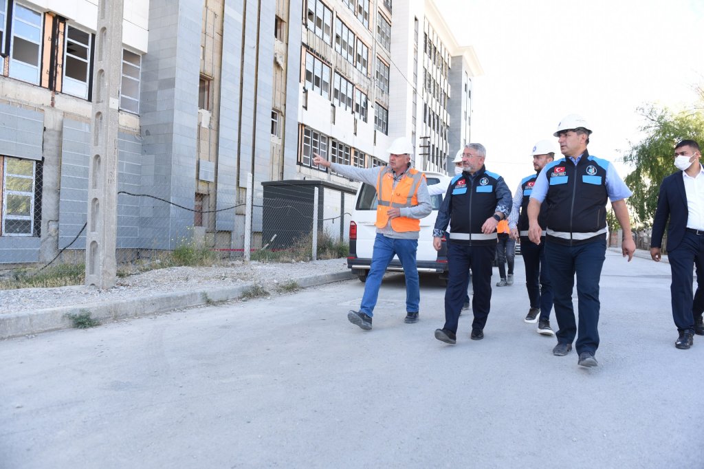 Yeni Belediye Binasında çalışmalar hızlandı