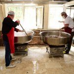 İki bin aileye sıcak yemek