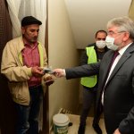 11 ekip, 250 kişi 200 bin maske dağıtacak