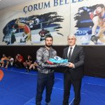 Güreşçilere 50 Bin liralık destek