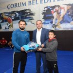 Güreşçilere 50 Bin liralık destek