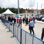 Semt pazarlarında maske ve sosyal mesafeden taviz yok