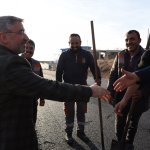 Başkan Aşgın, asfaltı inceledi