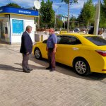 Aşgın, halkın içindeki başkan