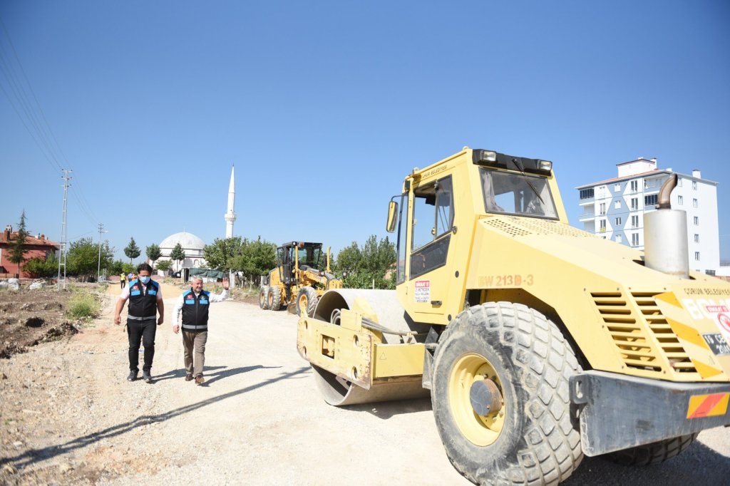 Bayat Gediği sokaklar asfalta hazırlanıyor