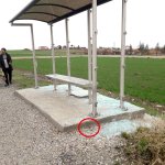 Otobüs durağına çirkin saldırı