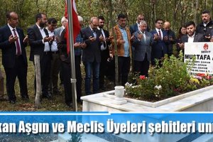 Başkan Aşgın ve Meclis Üyeleri şehitleri unutmadı