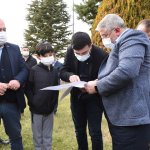 Belediyemiz, şehitliğin çevre düzenlemesini yapıyor