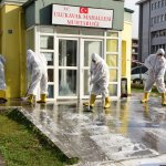 Bahabey ve Fatih Caddeleri önce yıkandı sonra dezenfekte edildi