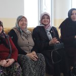 Protokol eşlerinden huzurevi ziyareti