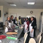 Protokol eşlerinden huzurevi ziyareti