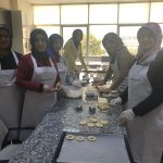 Protokol eşlerinden huzurevi ziyareti