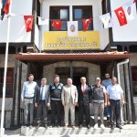 Belediyemiz ilçelere asfalt desteğini sürdürüyor