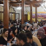 Başkan Aşgın ve Ceylan öğrencilerle iftarda bir araya geldi