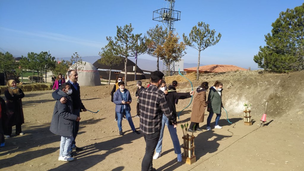 Gönüllerince eğlendiler