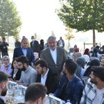 Başkan Aşgın, üniversiteli gençlerle kahvaltıda bir araya geldi