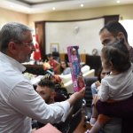 Halk günü toplantıları ile dertlere derman olmaya çalışıyoruz