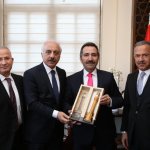 Okul arkadaşlarından Vali Ali Mantı’ya hayırlı olsun ziyareti