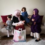 Feyza Aşgın’dan hoş geldin bebek ziyareti