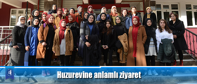 Huzurevine anlamlı ziyaret