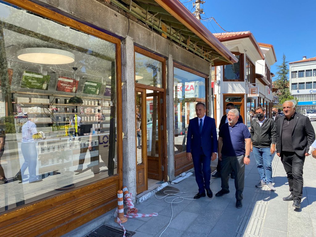 Ceylan ve Aşgın, Cephe Sağlıklaştırması projesini incelediler