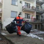 Çöp evden 2 kamyon atık çıktı