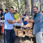 Belediyemiz, iki farklı programda çocuklara 500 fidan dağıttı