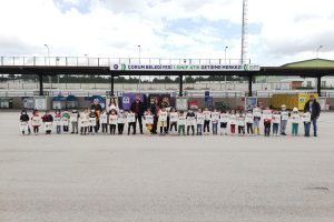 Minik öğrenciler, 1. Sınıf Atık Getirme Merkezini Gezdi