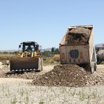 Mezbaha'nın etrafında dolgu çalışması devam ediyor