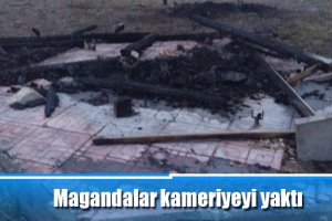 Magandalar kameriyeyi yaktı