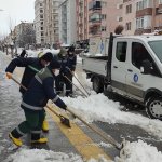Belediyemizden aralıksız karla mücadele çalışması