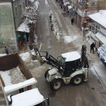 Şehir içerisinde toplanan karlar Çomar Barajı’na taşınıyor