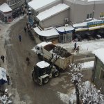 Şehir içerisinde toplanan karlar Çomar Barajı’na taşınıyor