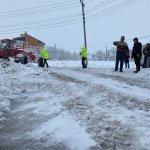 40 araç ve 200 personelle karla mücadele