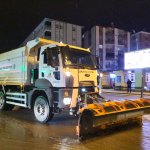 Belediyemizden aralıksız karla mücadele çalışması