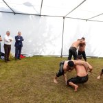 Başkan Aşgın, pehlivanlara kispet hediye etti