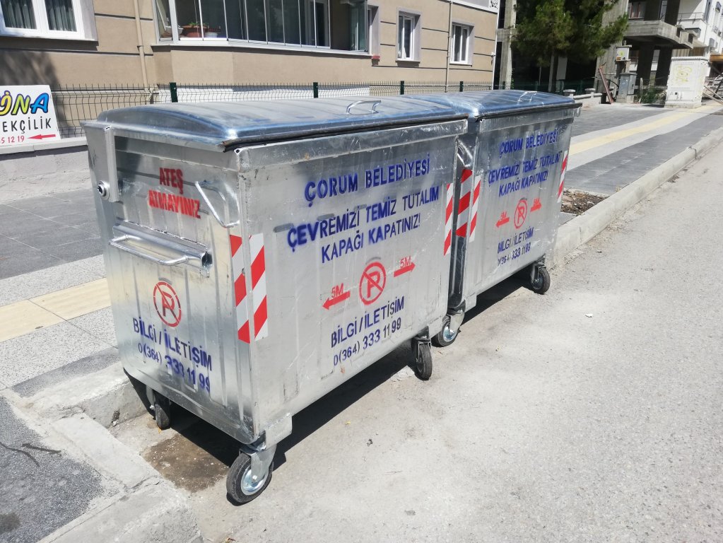 Konteynerler tamir ediliyor