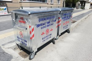 Konteynerler tamir ediliyor