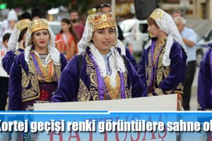 Kortej geçişi renki görüntülere sahne oldu