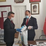 Belediyemizden muhtarlara hijyen seti