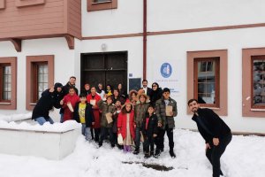 Mülteci çocuklar, gönüllerince eğlendi