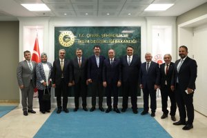 Çorum heyeti istedi, Bakan Kurum kesenin ağzını açtı