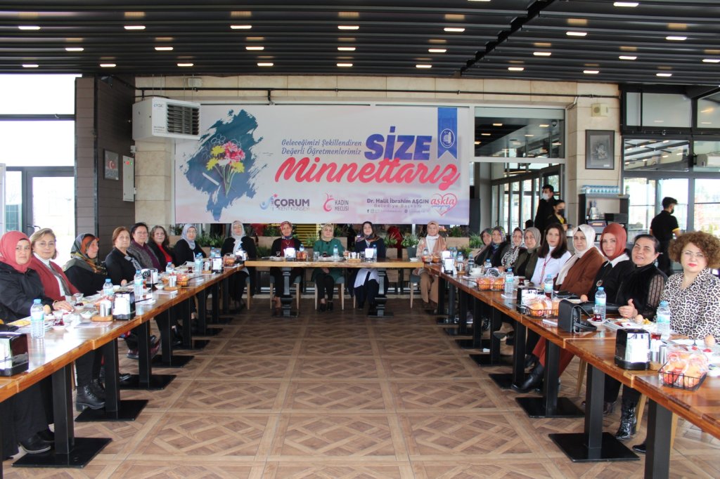 Kent Konseyi Kadın Meclisi’nden emekli öğretmenlere vefa