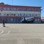 Belediyemiz okul bahçelerinde temizlik ve bakım çalışması yaptı