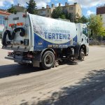 Belediyemiz okul bahçelerinde temizlik ve bakım çalışması yaptı