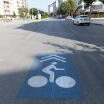 Gazi Caddesinde paylaşımlı bisiklet yolu uygulaması